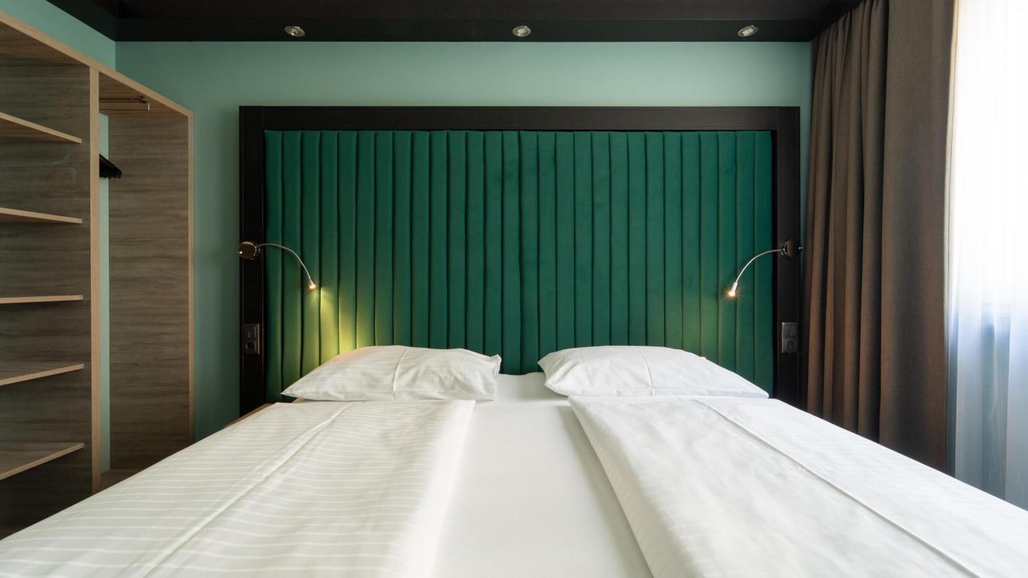 Hotel Design & Budget Schoenbrunn 3*